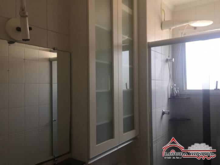 Apartamento para alugar com 2 quartos, 68m² - Foto 13
