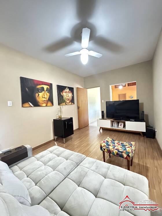 Chácara à venda com 3 quartos, 400m² - Foto 1