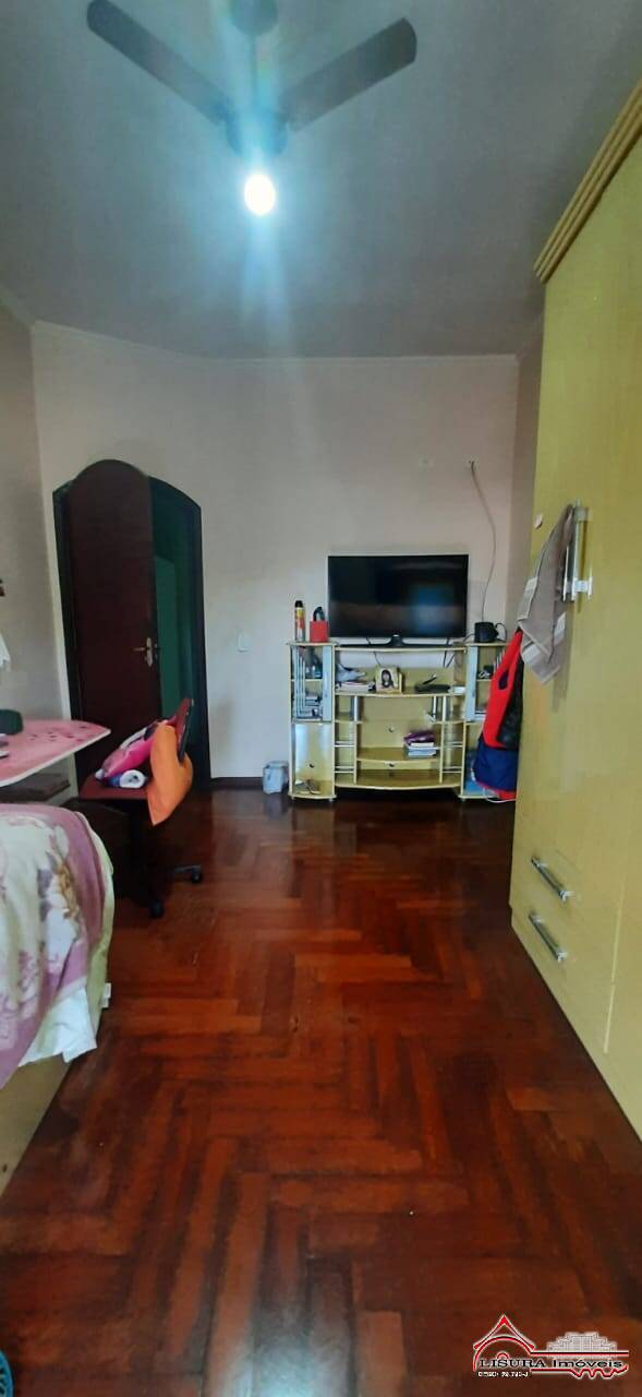 Casa à venda com 3 quartos, 284m² - Foto 9
