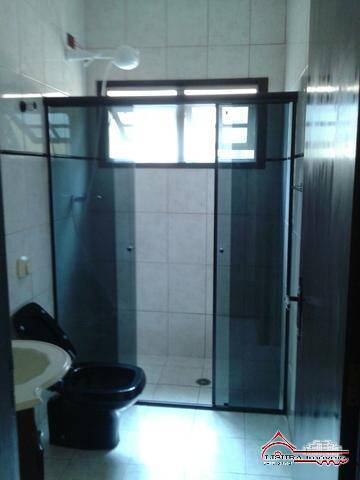 Casa à venda com 3 quartos, 242m² - Foto 9