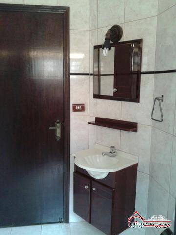 Casa à venda com 3 quartos, 242m² - Foto 11