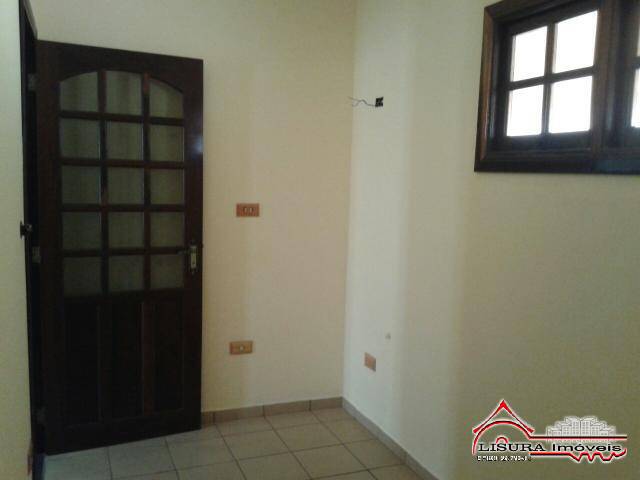 Casa à venda com 3 quartos, 242m² - Foto 14